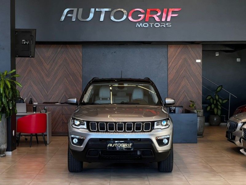 JEEP COMPASS 2.0 16V LONGITUDE 4X4 2019/2019 AUTOGRIF MOTORS CAMPO BOM / Carros no Vale