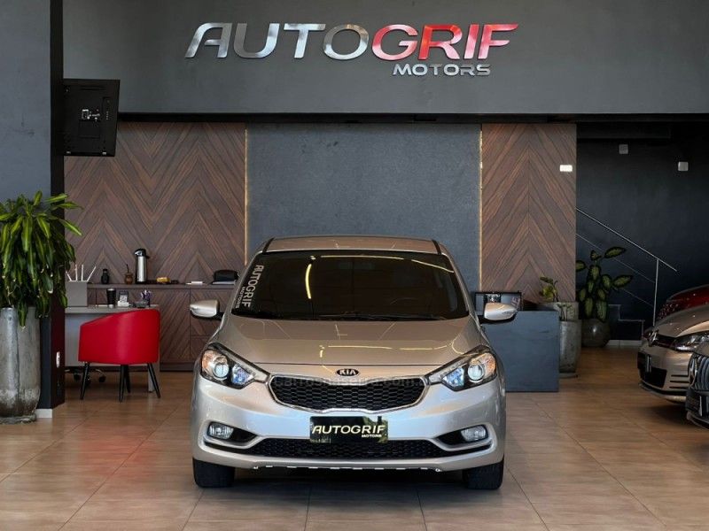 KIA CERATO 1.6 SX3 16V 2014/2014 AUTOGRIF MOTORS CAMPO BOM / Carros no Vale