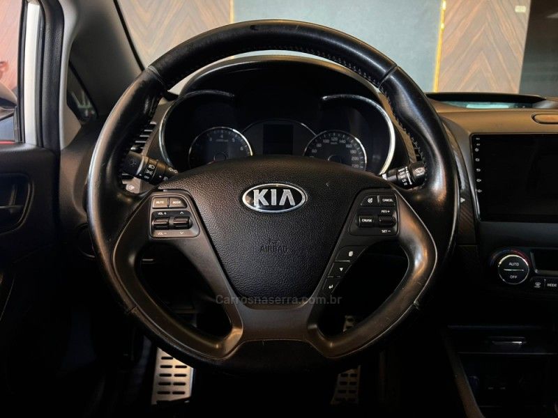 KIA CERATO 1.6 SX3 16V 2014/2014 AUTOGRIF MOTORS CAMPO BOM / Carros no Vale