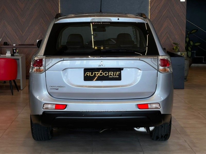 MITSUBISHI OUTLANDER 2.0 16V 2015/2015 AUTOGRIF MOTORS CAMPO BOM / Carros no Vale