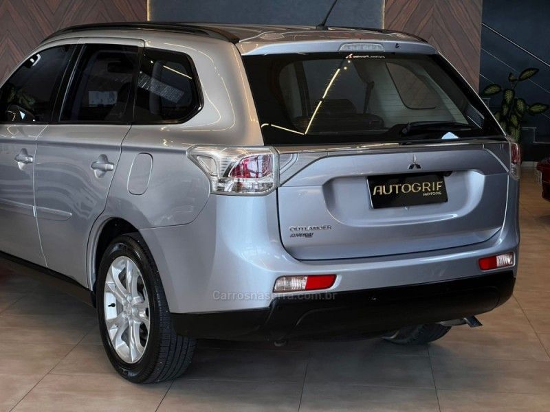 MITSUBISHI OUTLANDER 2.0 16V 2015/2015 AUTOGRIF MOTORS CAMPO BOM / Carros no Vale