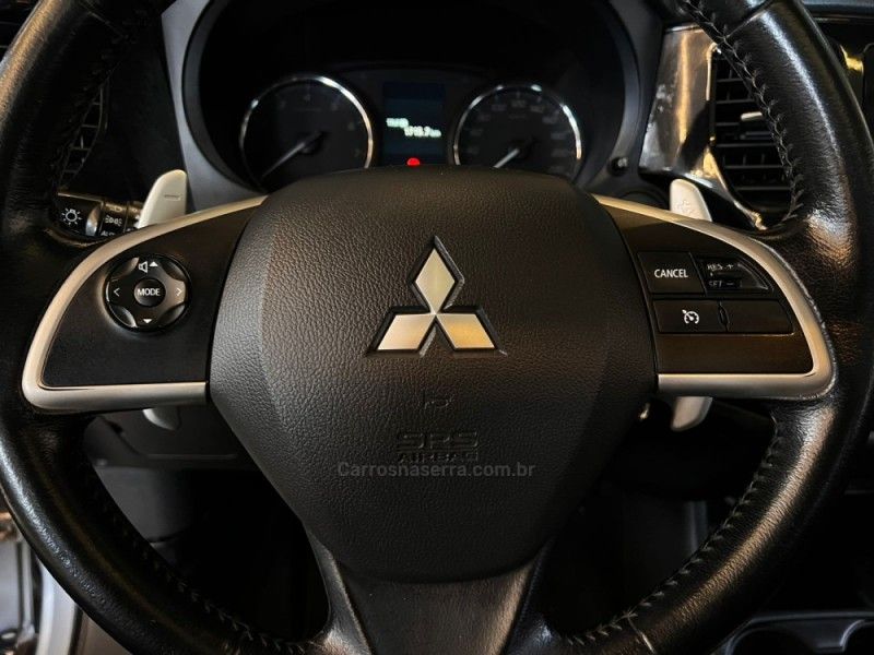 MITSUBISHI OUTLANDER 2.0 16V 2015/2015 AUTOGRIF MOTORS CAMPO BOM / Carros no Vale