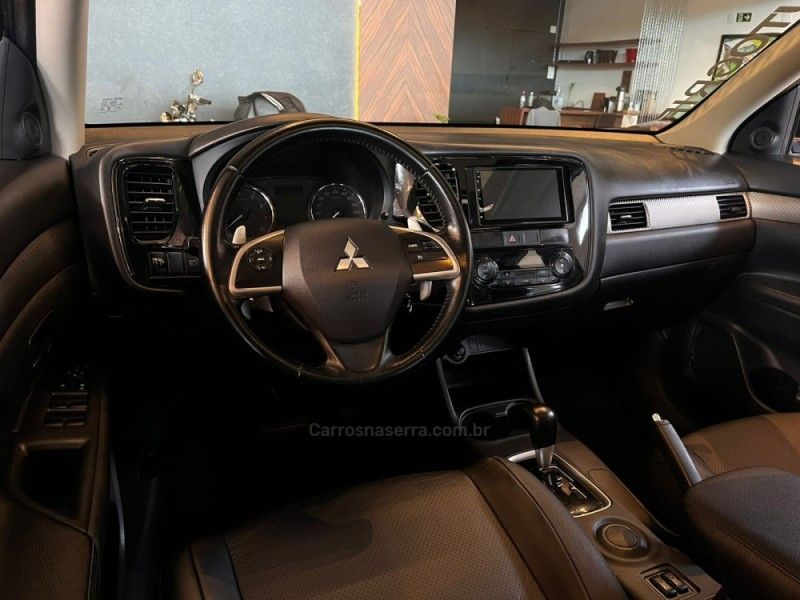 MITSUBISHI OUTLANDER 2.0 16V 2015/2015 AUTOGRIF MOTORS CAMPO BOM / Carros no Vale