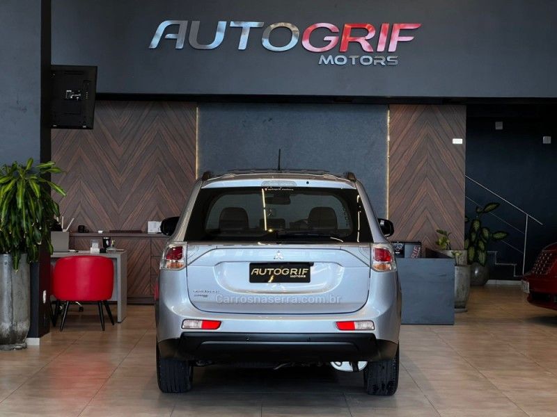 MITSUBISHI OUTLANDER 2.0 16V 2015/2015 AUTOGRIF MOTORS CAMPO BOM / Carros no Vale