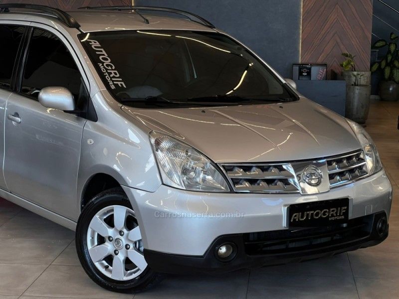 NISSAN GRAND LIVINA 1.8 SL 16V 2010/2010 AUTOGRIF MOTORS CAMPO BOM / Carros no Vale