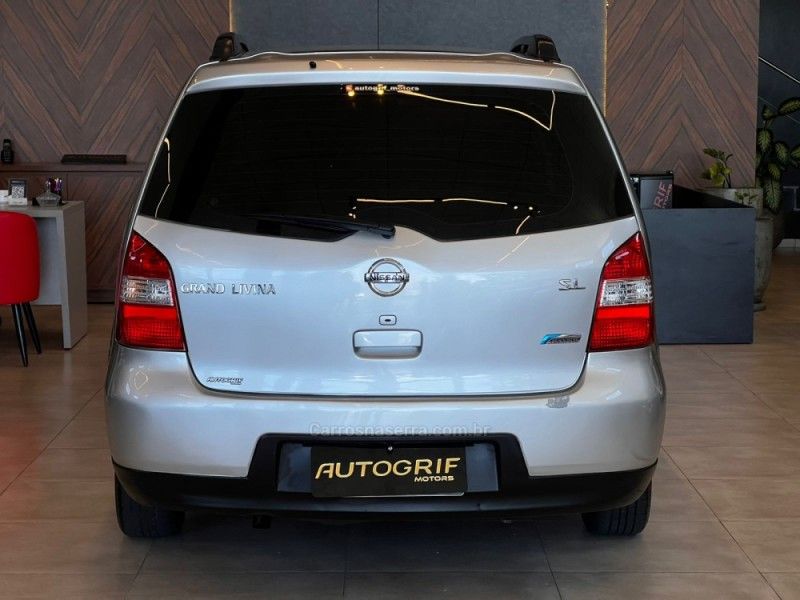 NISSAN GRAND LIVINA 1.8 SL 16V 2010/2010 AUTOGRIF MOTORS CAMPO BOM / Carros no Vale