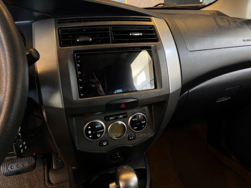 NISSAN GRAND LIVINA 1.8 SL 16V 2010/2010 AUTOGRIF MOTORS CAMPO BOM / Carros no Vale