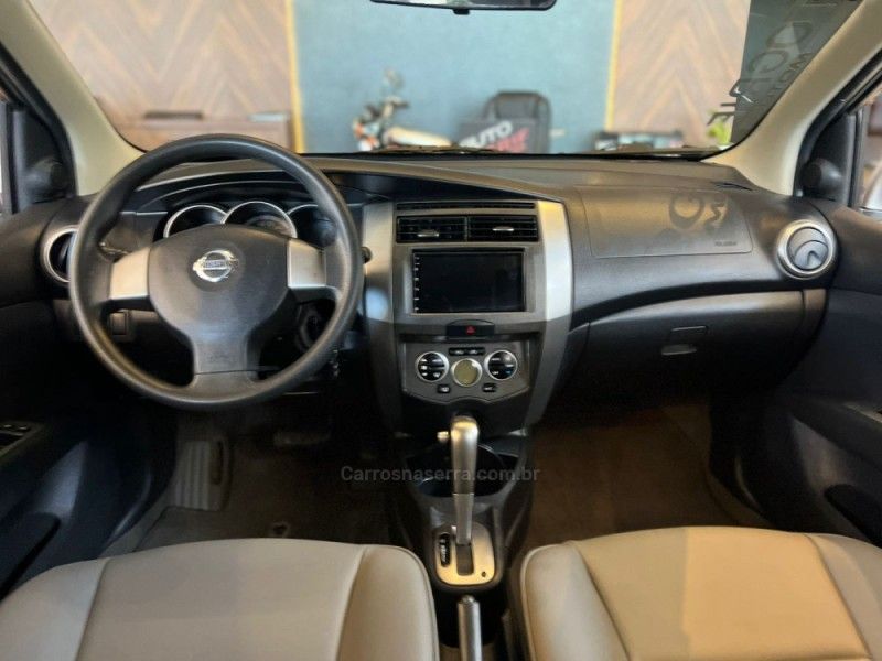 NISSAN GRAND LIVINA 1.8 SL 16V 2010/2010 AUTOGRIF MOTORS CAMPO BOM / Carros no Vale