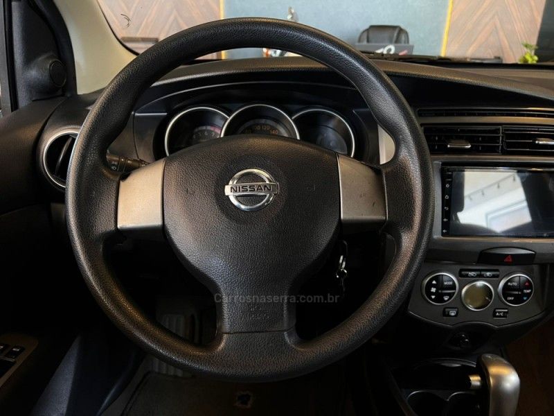 NISSAN GRAND LIVINA 1.8 SL 16V 2010/2010 AUTOGRIF MOTORS CAMPO BOM / Carros no Vale