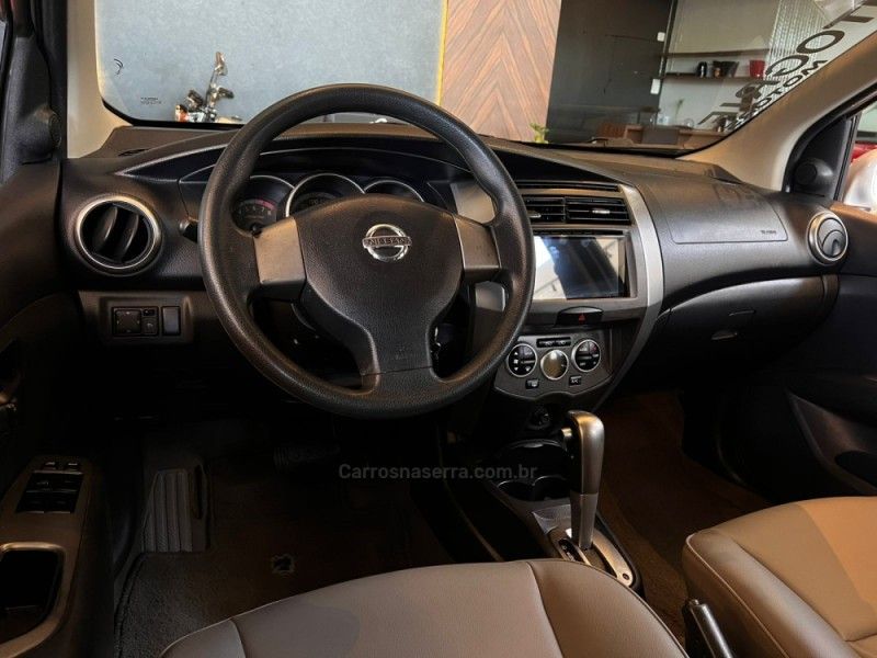 NISSAN GRAND LIVINA 1.8 SL 16V 2010/2010 AUTOGRIF MOTORS CAMPO BOM / Carros no Vale
