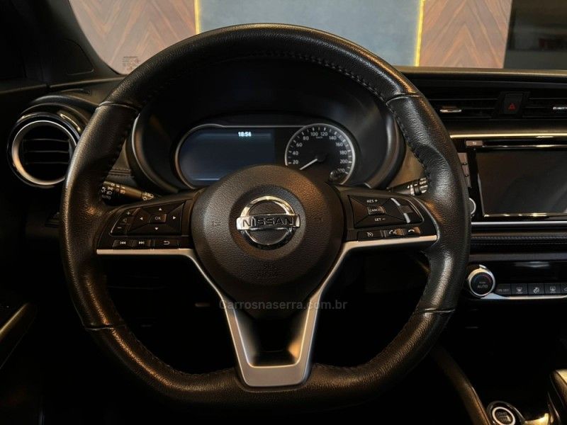 NISSAN KICKS 1.6 16V SL XTRONIC 2020/2021 AUTOGRIF MOTORS CAMPO BOM / Carros no Vale NISSAN KICKS 1.6 16V SL XTRONIC 2020/2021 AUTOGRIF MOTORS CAMPO BOM / Carros no Vale