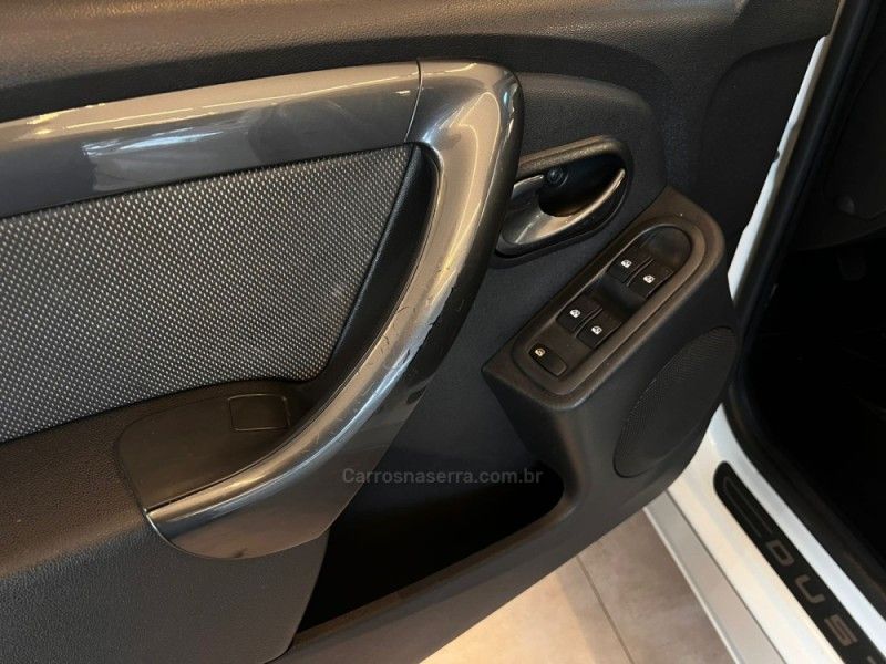 RENAULT DUSTER 2.0 DYNAMIQUE 4X2 16V 2012/2013 AUTOGRIF MOTORS CAMPO BOM / Carros no Vale