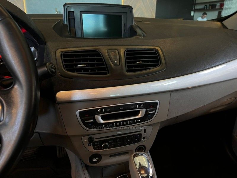 RENAULT FLUENCE 2.0 PRIVILÉGE 16V 2014/2014 AUTOGRIF MOTORS CAMPO BOM / Carros no Vale