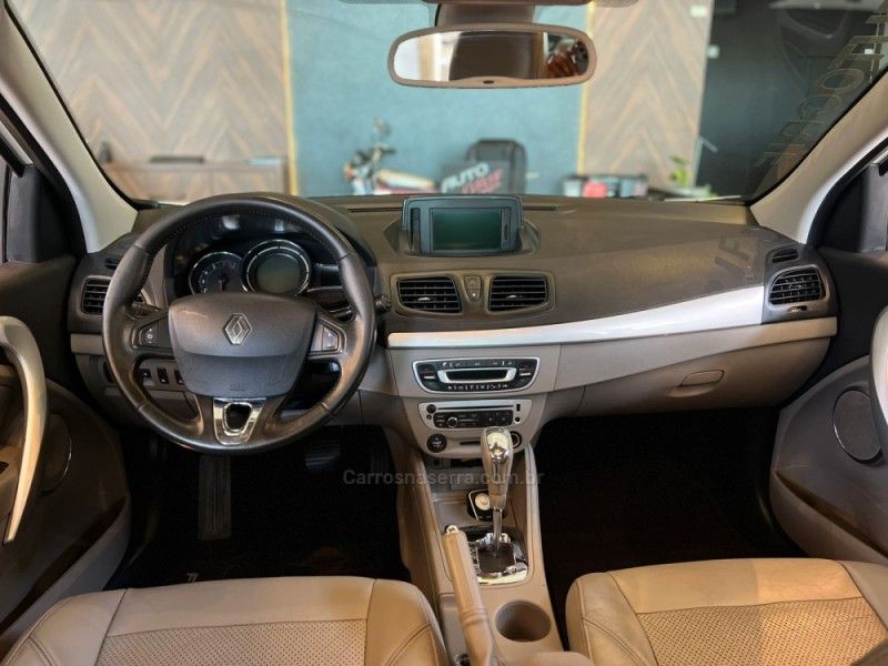 RENAULT FLUENCE 2.0 PRIVILÉGE 16V 2014/2014 AUTOGRIF MOTORS CAMPO BOM / Carros no Vale