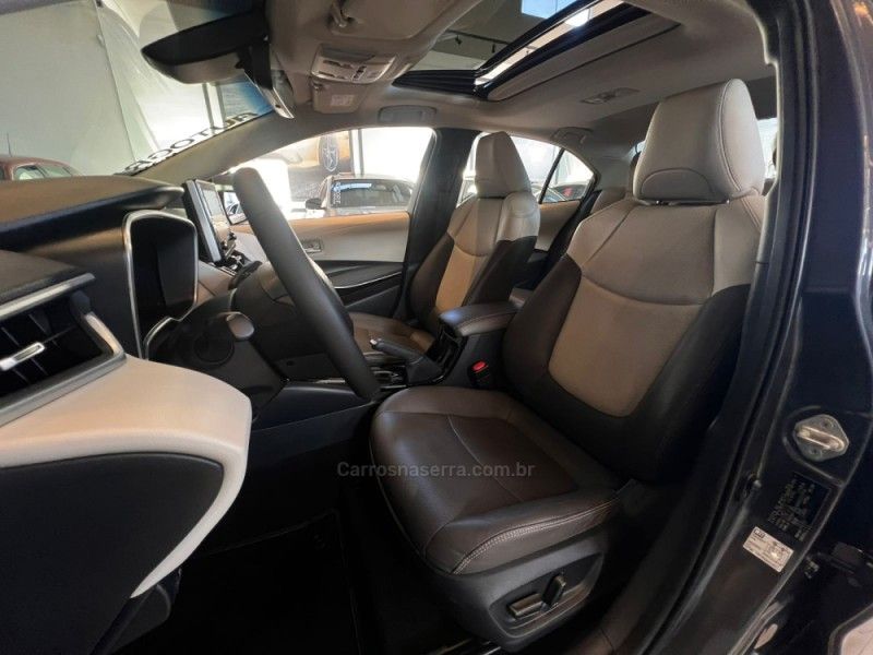 TOYOTA COROLLA 1.8 ALTIS PREMIUM 16V HÍBRIDO 2022/2022 AUTOGRIF MOTORS CAMPO BOM / Carros no Vale