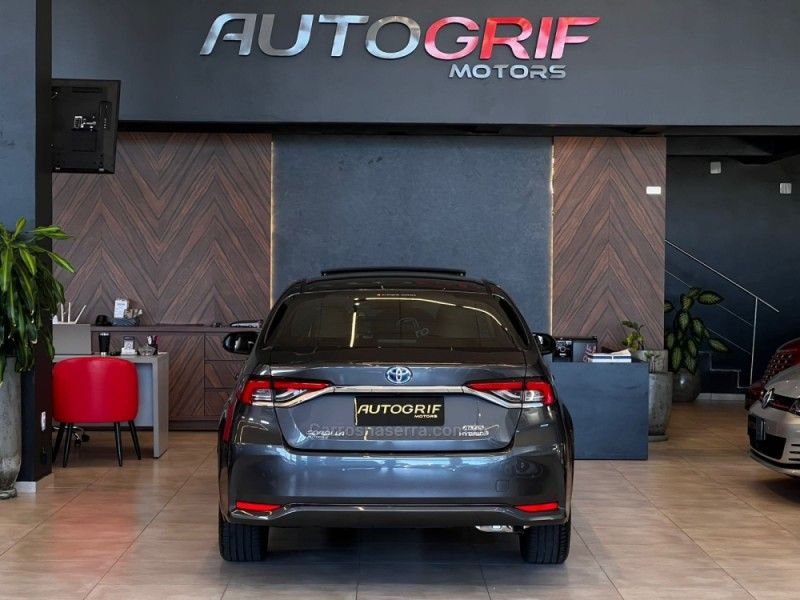 TOYOTA COROLLA 1.8 ALTIS PREMIUM 16V HÍBRIDO 2022/2022 AUTOGRIF MOTORS CAMPO BOM / Carros no Vale