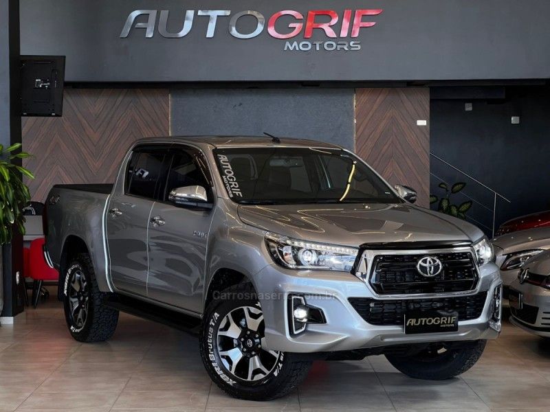 TOYOTA HILUX 2.8 SRX 4X4 CD 16V 2018/2019 AUTOGRIF MOTORS CAMPO BOM / Carros no Vale