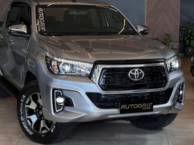 TOYOTA HILUX 2.8 SRX 4X4 CD 16V 2018/2019 AUTOGRIF MOTORS CAMPO BOM / Carros no Vale