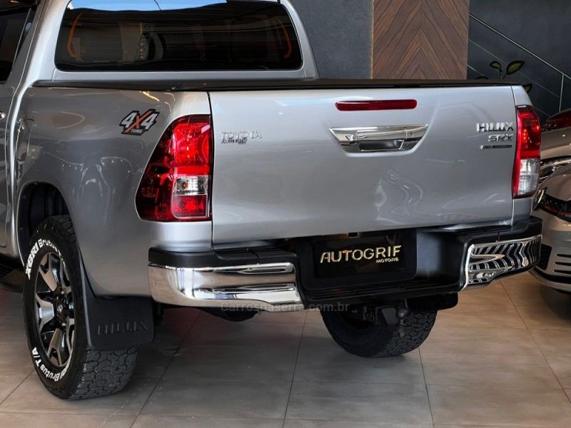 TOYOTA HILUX 2.8 SRX 4X4 CD 16V 2018/2019 AUTOGRIF MOTORS CAMPO BOM / Carros no Vale
