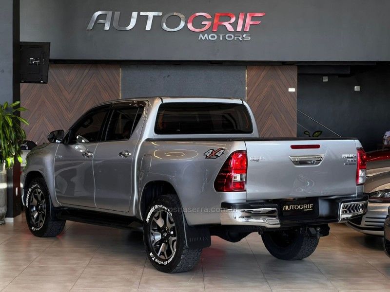 TOYOTA HILUX 2.8 SRX 4X4 CD 16V 2018/2019 AUTOGRIF MOTORS CAMPO BOM / Carros no Vale