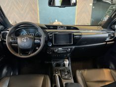 TOYOTA HILUX 2.8 SRX 4X4 CD 16V 2018/2019 AUTOGRIF MOTORS CAMPO BOM / Carros no Vale