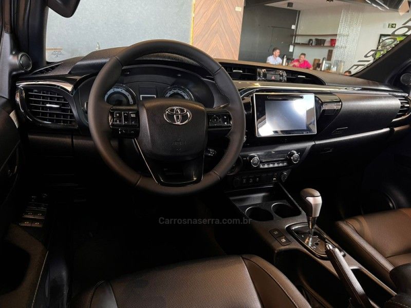 TOYOTA HILUX 2.8 SRX 4X4 CD 16V 2018/2019 AUTOGRIF MOTORS CAMPO BOM / Carros no Vale