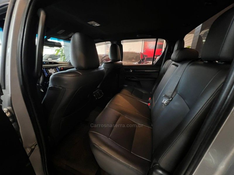 TOYOTA HILUX 2.8 SRX 4X4 CD 16V 2018/2019 AUTOGRIF MOTORS CAMPO BOM / Carros no Vale