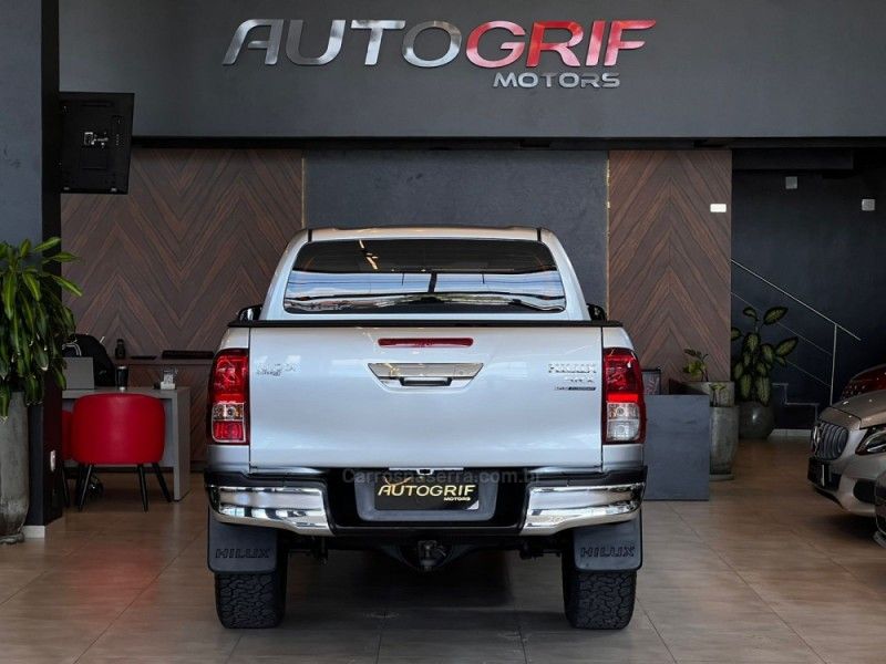 TOYOTA HILUX 2.8 SRX 4X4 CD 16V 2018/2019 AUTOGRIF MOTORS CAMPO BOM / Carros no Vale