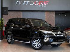 TOYOTA HILUX SW4 2.8 SRX 4X4 7 LUGARES 16V TURBO INTERCOOLER 2019/2019 AUTOGRIF MOTORS CAMPO BOM / Carros no Vale