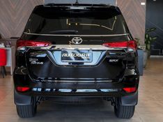 TOYOTA HILUX SW4 2.8 SRX 4X4 7 LUGARES 16V TURBO INTERCOOLER 2019/2019 AUTOGRIF MOTORS CAMPO BOM / Carros no Vale
