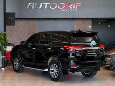 TOYOTA HILUX SW4 2.8 SRX 4X4 7 LUGARES 16V TURBO INTERCOOLER 2019/2019 AUTOGRIF MOTORS CAMPO BOM / Carros no Vale