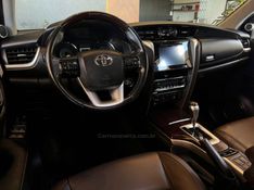 TOYOTA HILUX SW4 2.8 SRX 4X4 7 LUGARES 16V TURBO INTERCOOLER 2019/2019 AUTOGRIF MOTORS CAMPO BOM / Carros no Vale