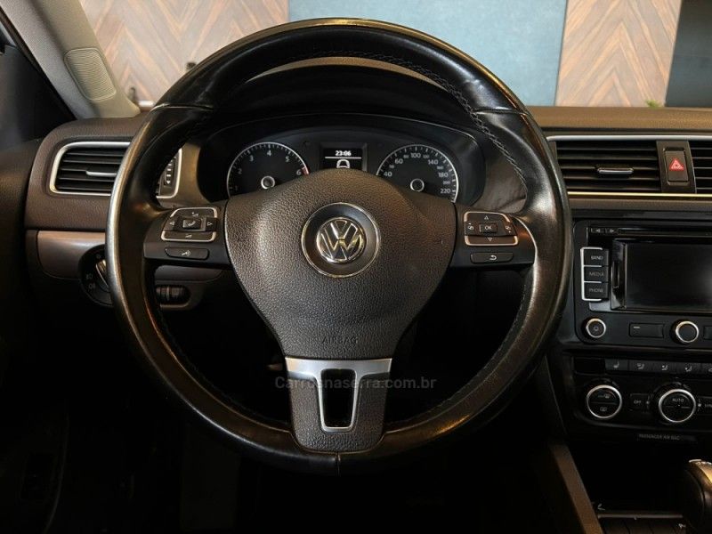 VOLKSWAGEN JETTA 2.0 TSI HIGHLINE 211CV DSG 2014/2014 AUTOGRIF MOTORS CAMPO BOM / Carros no Vale