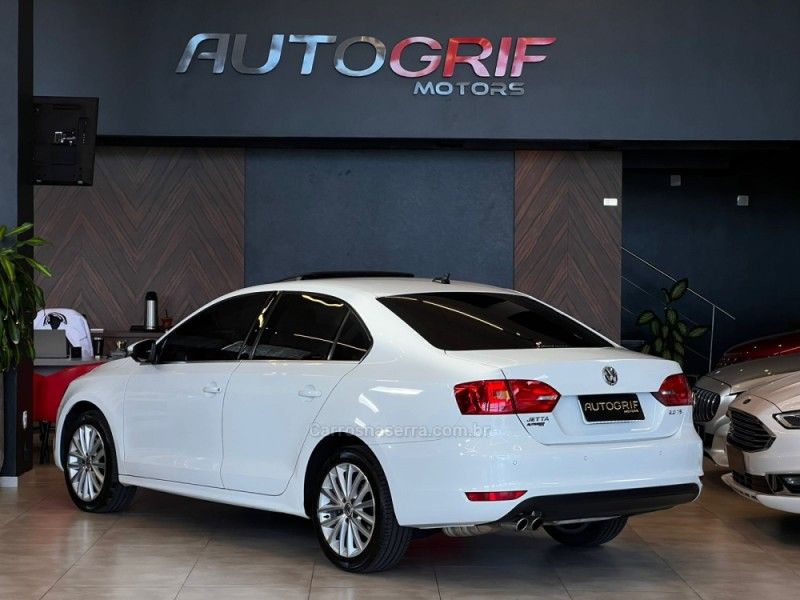 VOLKSWAGEN JETTA 2.0 TSI HIGHLINE 211CV DSG 2014/2014 AUTOGRIF MOTORS CAMPO BOM / Carros no Vale