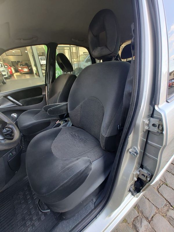 Citroen Xsara Picasso Exclus 1.6/ 16V 2011/2012 RENNER AUTOMÓVEIS LAJEADO / Carros no Vale