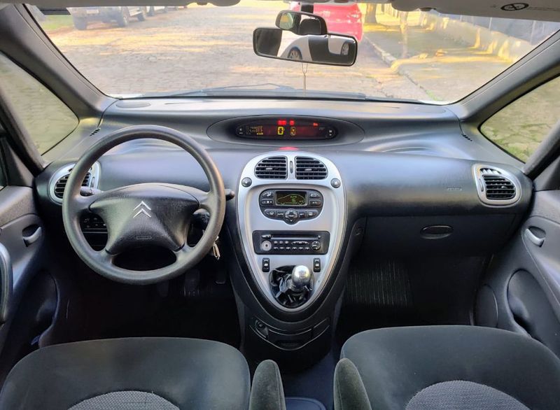 Citroen Xsara Picasso Exclus 1.6/ 16V 2011/2012 RENNER AUTOMÓVEIS LAJEADO / Carros no Vale