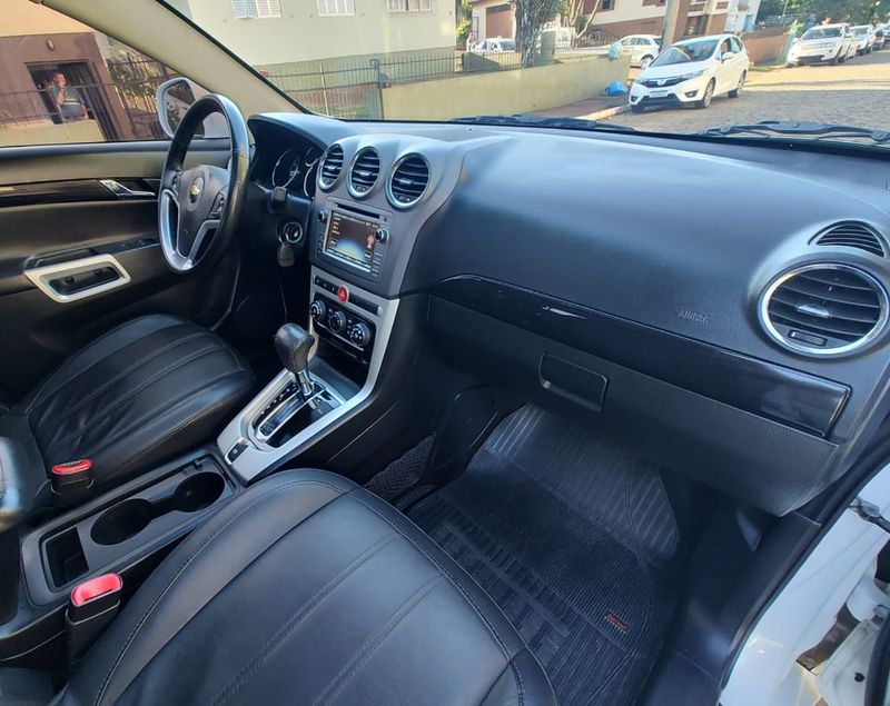 CHEVROLET CAPTIVA SPORT FWD 2.4 16V 171/185cv 2014/2015 RENNER AUTOMÓVEIS LAJEADO / Carros no Vale CHEVROLET CAPTIVA SPORT FWD 2.4 16V 171/185cv 2014/2015 RENNER AUTOMÓVEIS LAJEADO / Carros no Vale