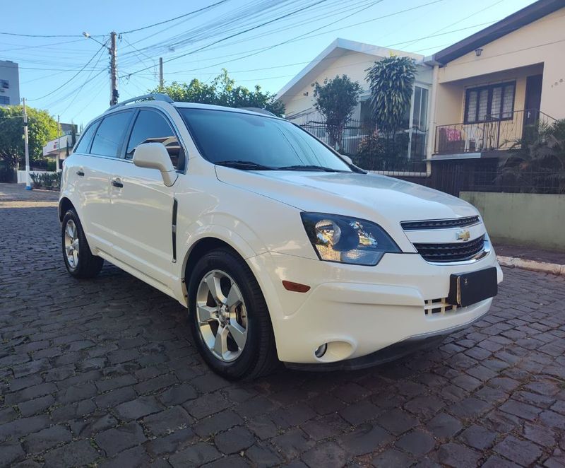 CHEVROLET CAPTIVA SPORT FWD 2.4 16V 171/185cv 2014/2015 RENNER AUTOMÓVEIS LAJEADO / Carros no Vale CHEVROLET CAPTIVA SPORT FWD 2.4 16V 171/185cv 2014/2015 RENNER AUTOMÓVEIS LAJEADO / Carros no Vale