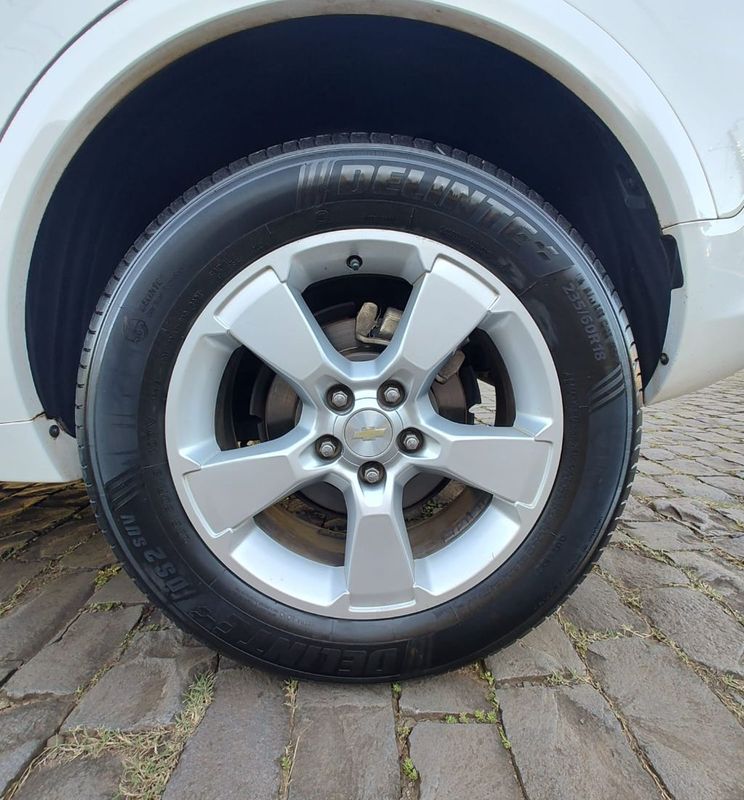 CHEVROLET CAPTIVA SPORT FWD 2.4 16V 171/185cv 2014/2015 RENNER AUTOMÓVEIS LAJEADO / Carros no Vale CHEVROLET CAPTIVA SPORT FWD 2.4 16V 171/185cv 2014/2015 RENNER AUTOMÓVEIS LAJEADO / Carros no Vale