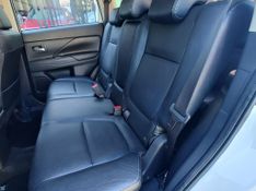 Mitsubishi OUTLANDER 3.0/ GT V6 2014/2015 RENNER AUTOMÓVEIS LAJEADO / Carros no Vale