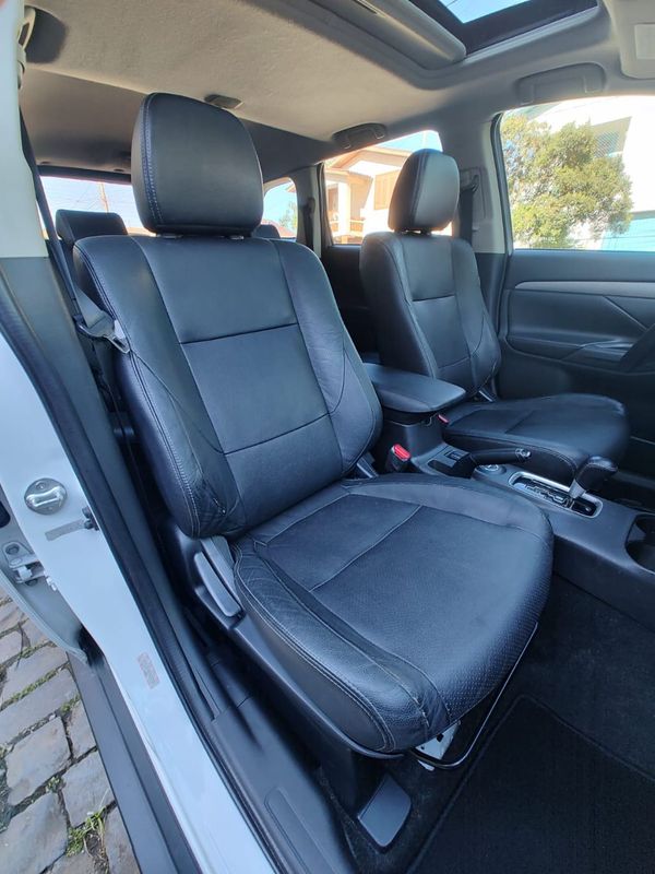 Mitsubishi OUTLANDER 3.0/ GT V6 2014/2015 RENNER AUTOMÓVEIS LAJEADO / Carros no Vale