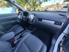 Mitsubishi OUTLANDER 3.0/ GT V6 2014/2015 RENNER AUTOMÓVEIS LAJEADO / Carros no Vale