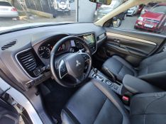 Mitsubishi OUTLANDER 3.0/ GT V6 2014/2015 RENNER AUTOMÓVEIS LAJEADO / Carros no Vale