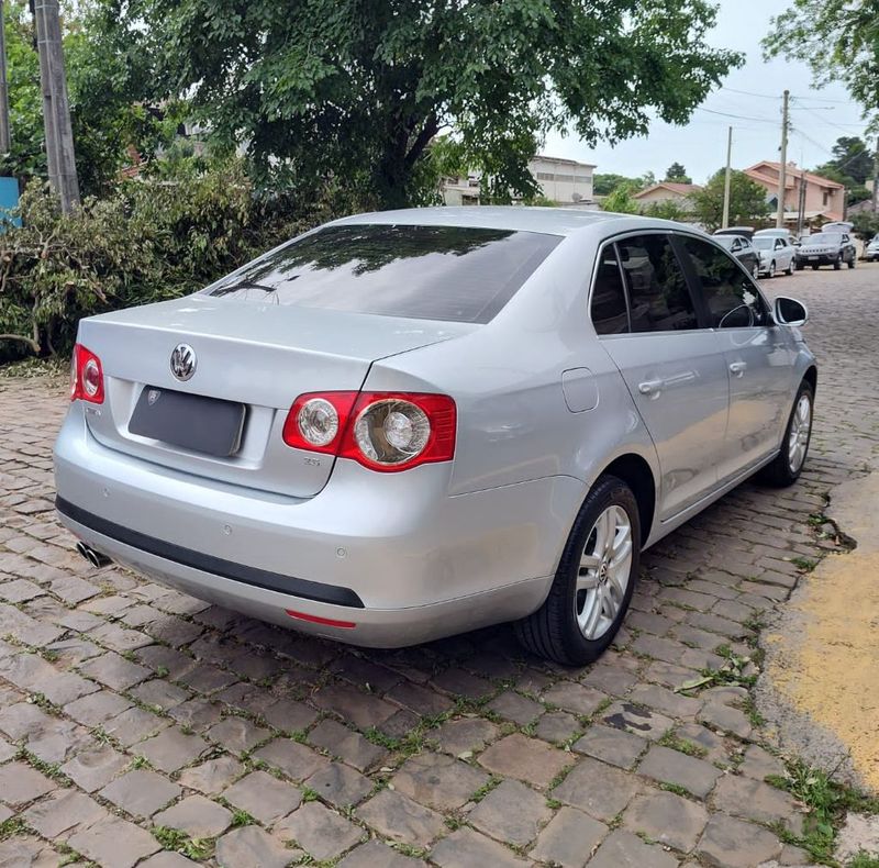 VOLKSWAGEN JETTA 2.5 20V 150/170cv Tiptronic 2008/2009 RENNER AUTOMÓVEIS LAJEADO / Carros no Vale VOLKSWAGEN JETTA 2.5 20V 150/170cv Tiptronic 2008/2009 RENNER AUTOMÓVEIS LAJEADO / Carros no Vale