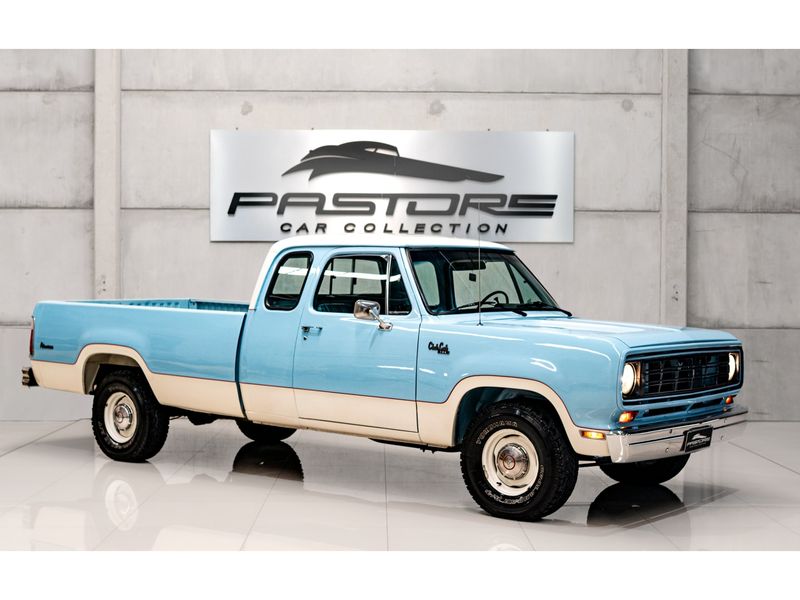 DODGE D100 CLUB CAB 1974/1974 PASTORE CAR COLLECTION BENTO GONÇALVES / Carros no Vale DODGE D100 CLUB CAB 1974/1974 PASTORE CAR COLLECTION BENTO GONÇALVES / Carros no Vale