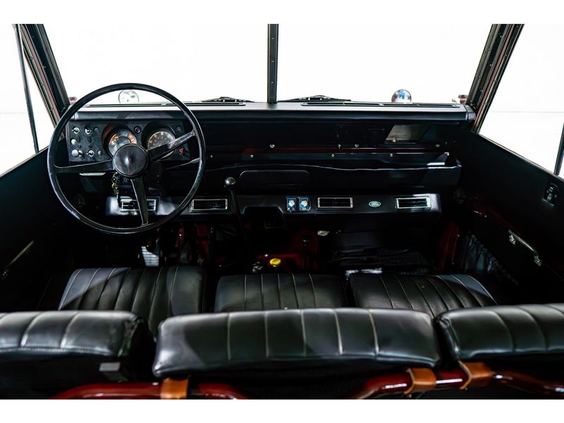 LAND ROVER SERIES III V8 61CV 1974/1974 PASTORE CAR COLLECTION BENTO GONÇALVES / Carros no Vale LAND ROVER SERIES III V8 61CV 1974/1974 PASTORE CAR COLLECTION BENTO GONÇALVES / Carros no Vale