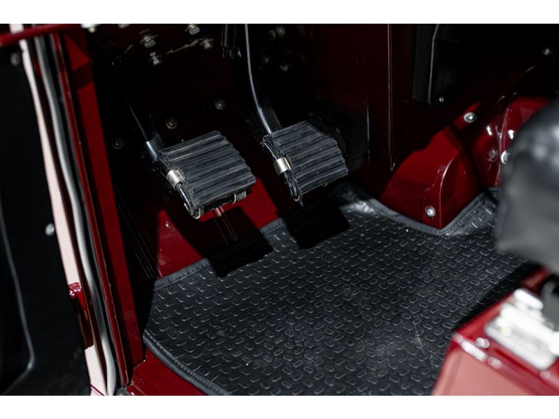 LAND ROVER SERIES III V8 61CV 1974/1974 PASTORE CAR COLLECTION BENTO GONÇALVES / Carros no Vale LAND ROVER SERIES III V8 61CV 1974/1974 PASTORE CAR COLLECTION BENTO GONÇALVES / Carros no Vale