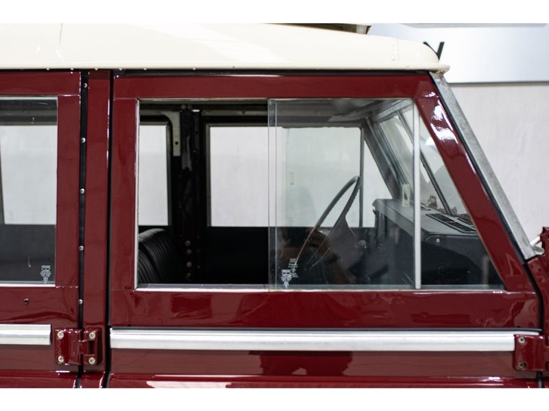 LAND ROVER SERIES III V8 61CV 1974/1974 PASTORE CAR COLLECTION BENTO GONÇALVES / Carros no Vale LAND ROVER SERIES III V8 61CV 1974/1974 PASTORE CAR COLLECTION BENTO GONÇALVES / Carros no Vale