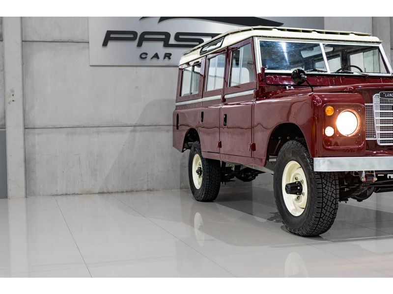 LAND ROVER SERIES III V8 61CV 1974/1974 PASTORE CAR COLLECTION BENTO GONÇALVES / Carros no Vale LAND ROVER SERIES III V8 61CV 1974/1974 PASTORE CAR COLLECTION BENTO GONÇALVES / Carros no Vale