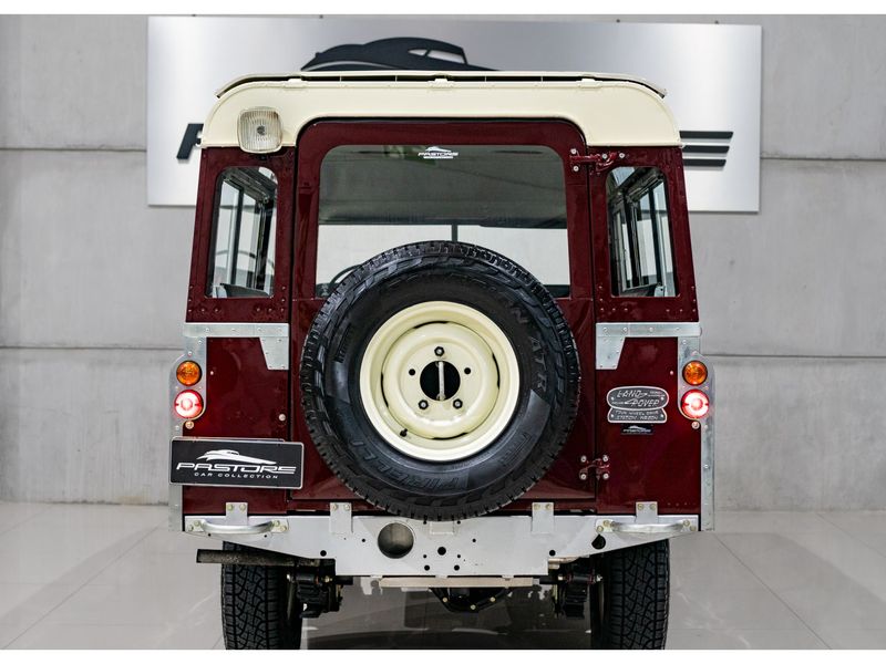 LAND ROVER SERIES III V8 61CV 1974/1974 PASTORE CAR COLLECTION BENTO GONÇALVES / Carros no Vale LAND ROVER SERIES III V8 61CV 1974/1974 PASTORE CAR COLLECTION BENTO GONÇALVES / Carros no Vale